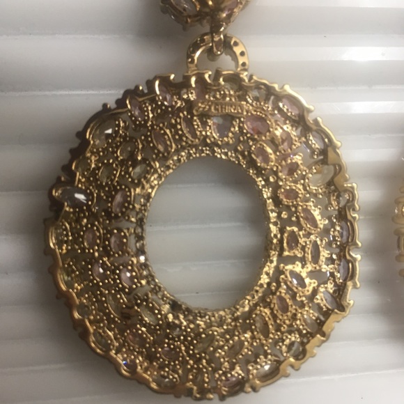 Joan Boyce Brass 14k  GoldPlated Multicolor CZ Earrings Clip on - Picture 6 of 7